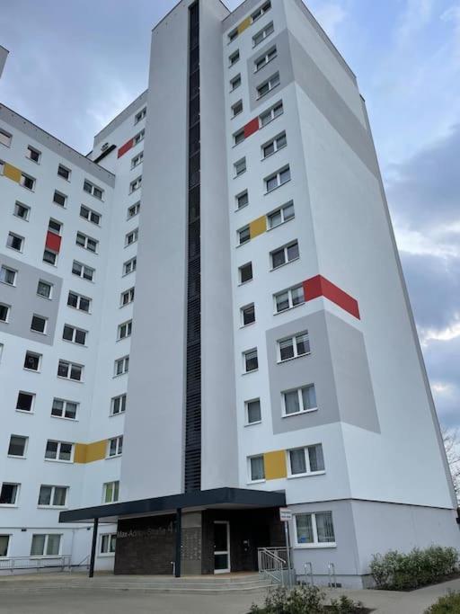 Max Appartements Neubrandenburg Exterior foto