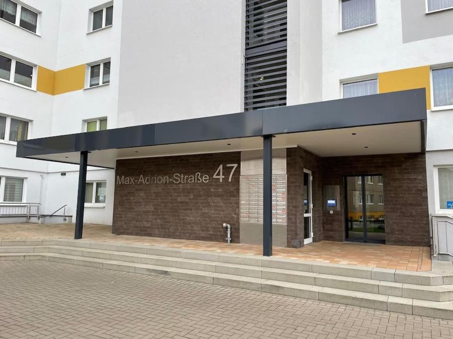 Max Appartements Neubrandenburg Exterior foto