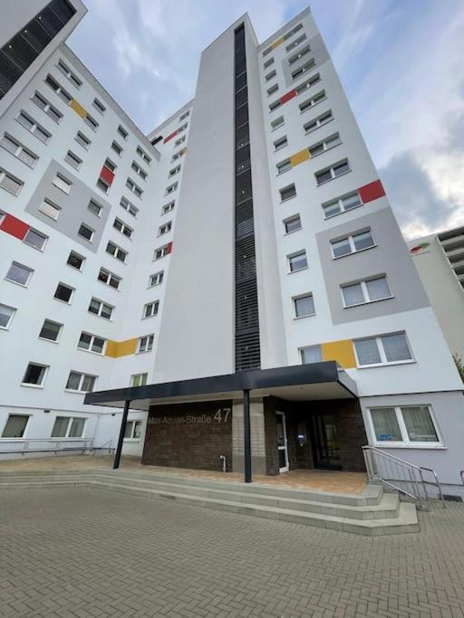 Max Appartements Neubrandenburg Exterior foto